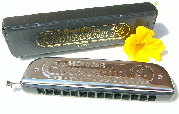 Hohner Chrometta 14