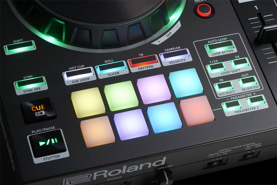 Roland DJ505 DJ controller