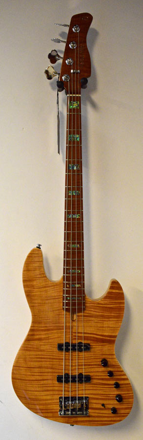 Sire Marcus Miller V10+ S4/NT swamp ash