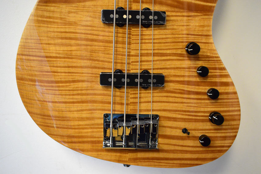 Sire Marcus Miller V10+ S4/NT swamp ash