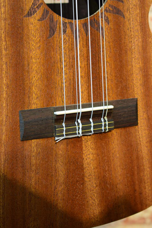 Baton Rouge V2-T6 Sun tenor ukulele 6 snaren