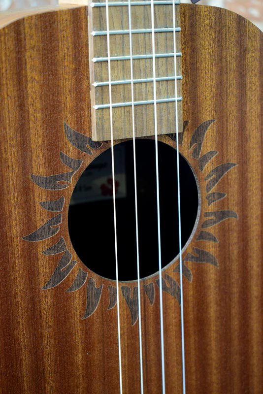 Baton Rouge V2-B Sun Baritone ukulele