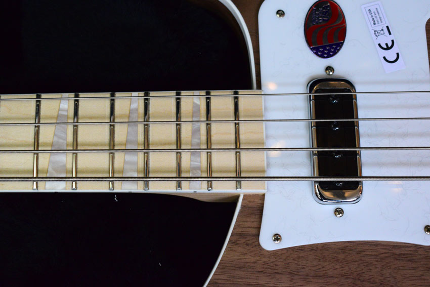 Rickenbacker 4003W walnut