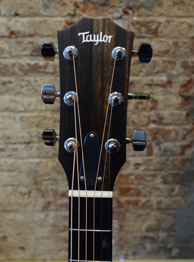 Taylor 214CE Plus