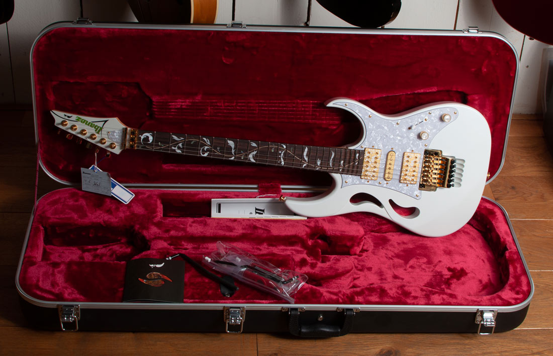 Ibanez PIA3761-SLW Steve Vai signature