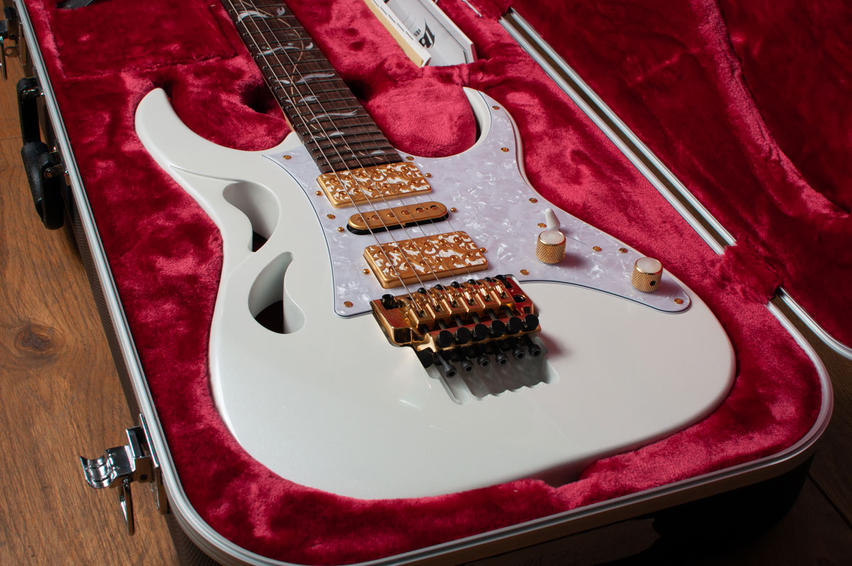 Ibanez PIA3761-SLW Steve Vai signature