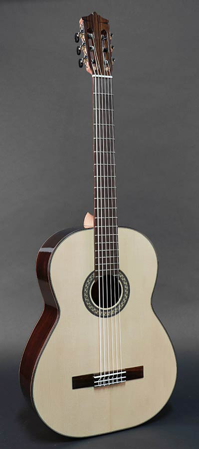 Martinez Contra Bass nylon gitaar