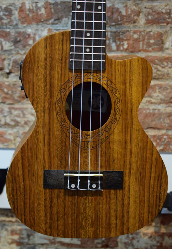 Tanglewood Tiare TWT14E cutaway Tenor ukulele