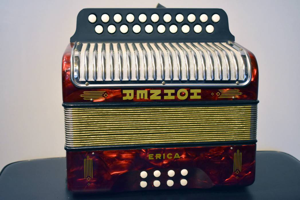 Hohner Erica diatonische accordeon trekzak