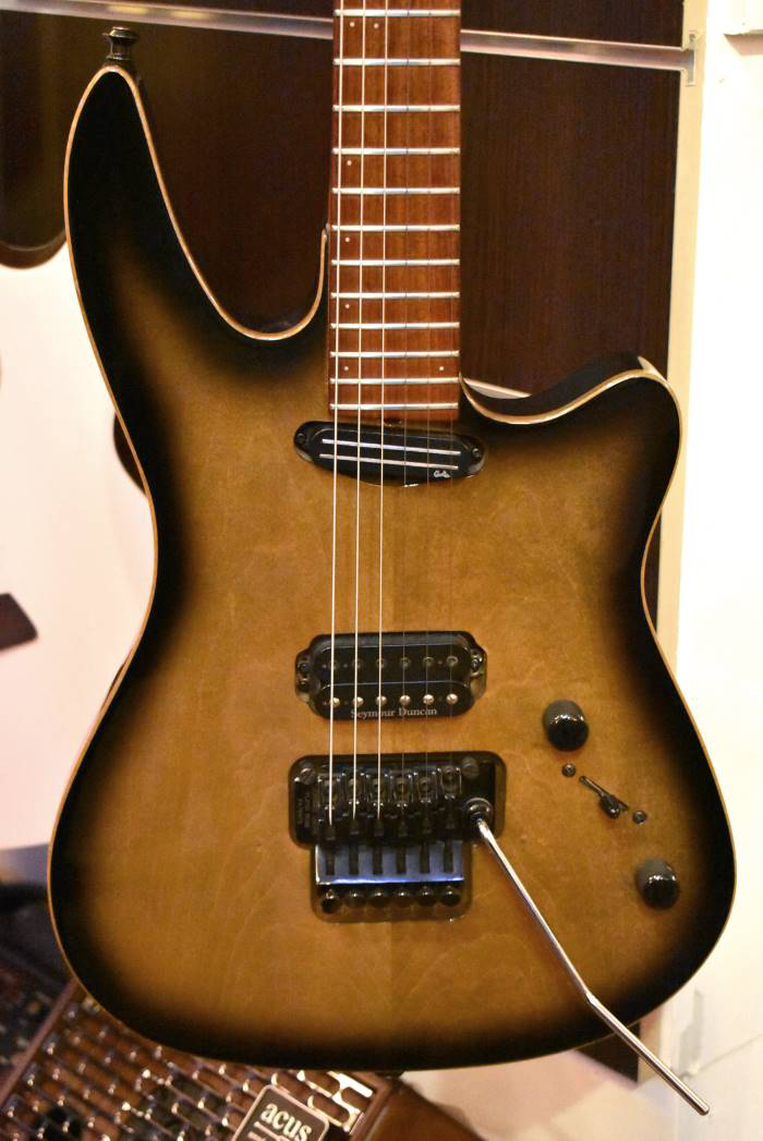 Godin Artisan ST Olive Burst