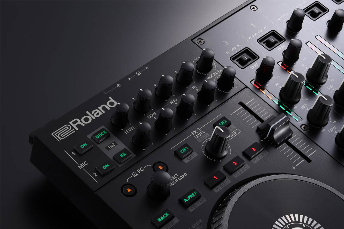 Roland DJ-707M DJ controller