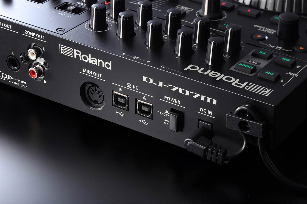 Roland DJ-707M DJ controller