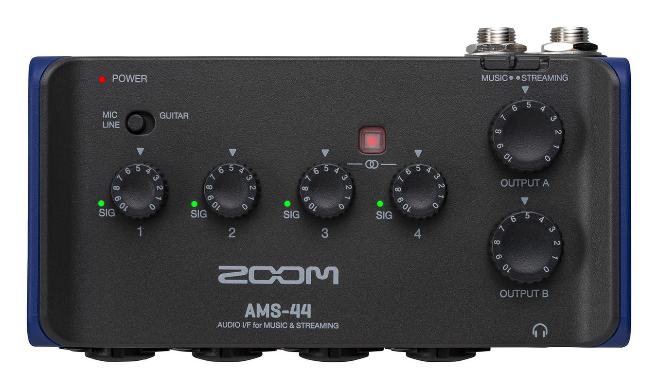 Zoom AMS-44