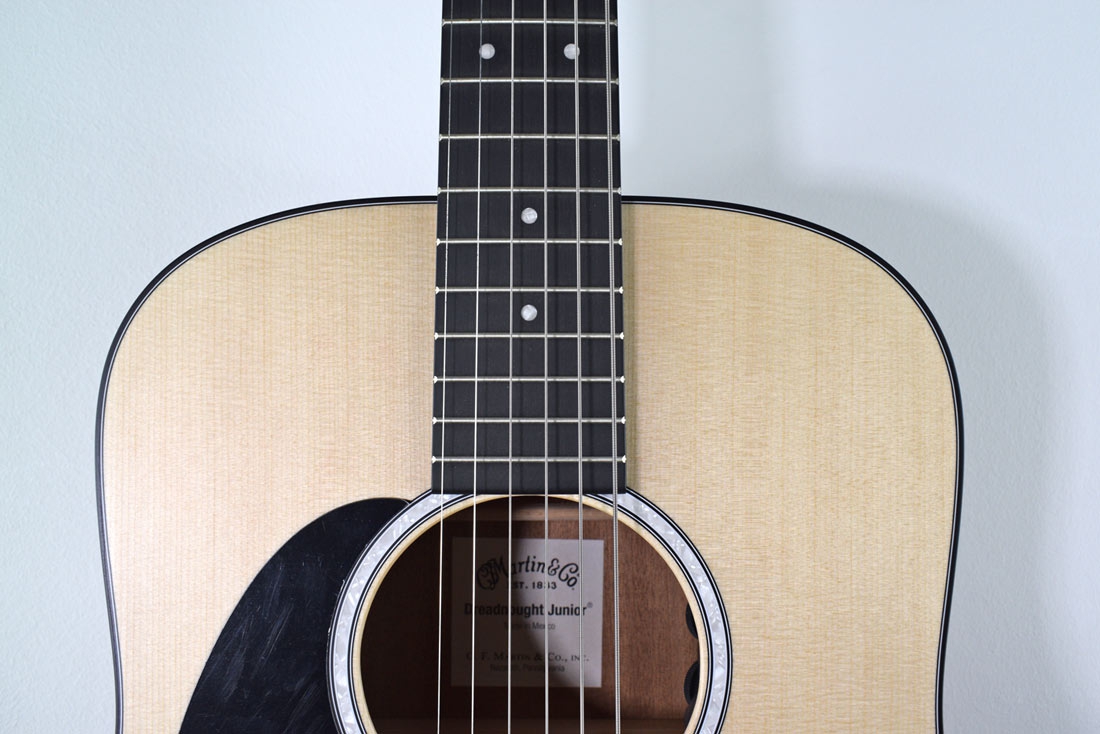 Martin DJR-10E L dreadnought junior