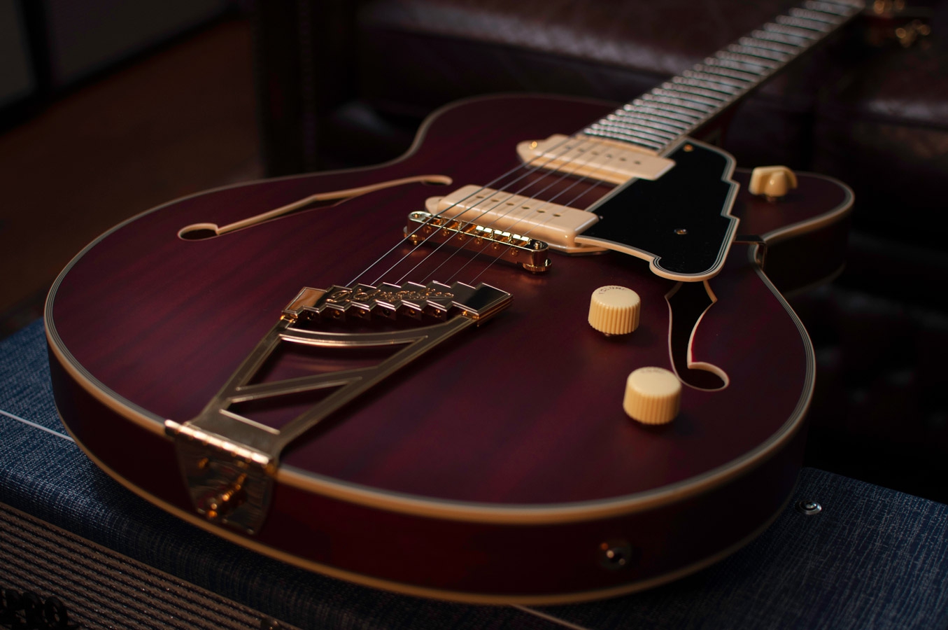 DAngelico Deluxe 59 Satin Trans Wine