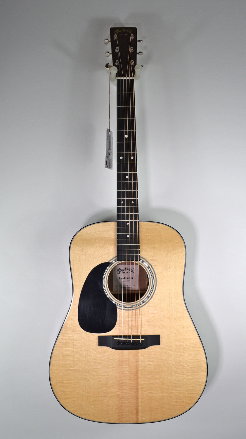 Martin D12E-L Road series