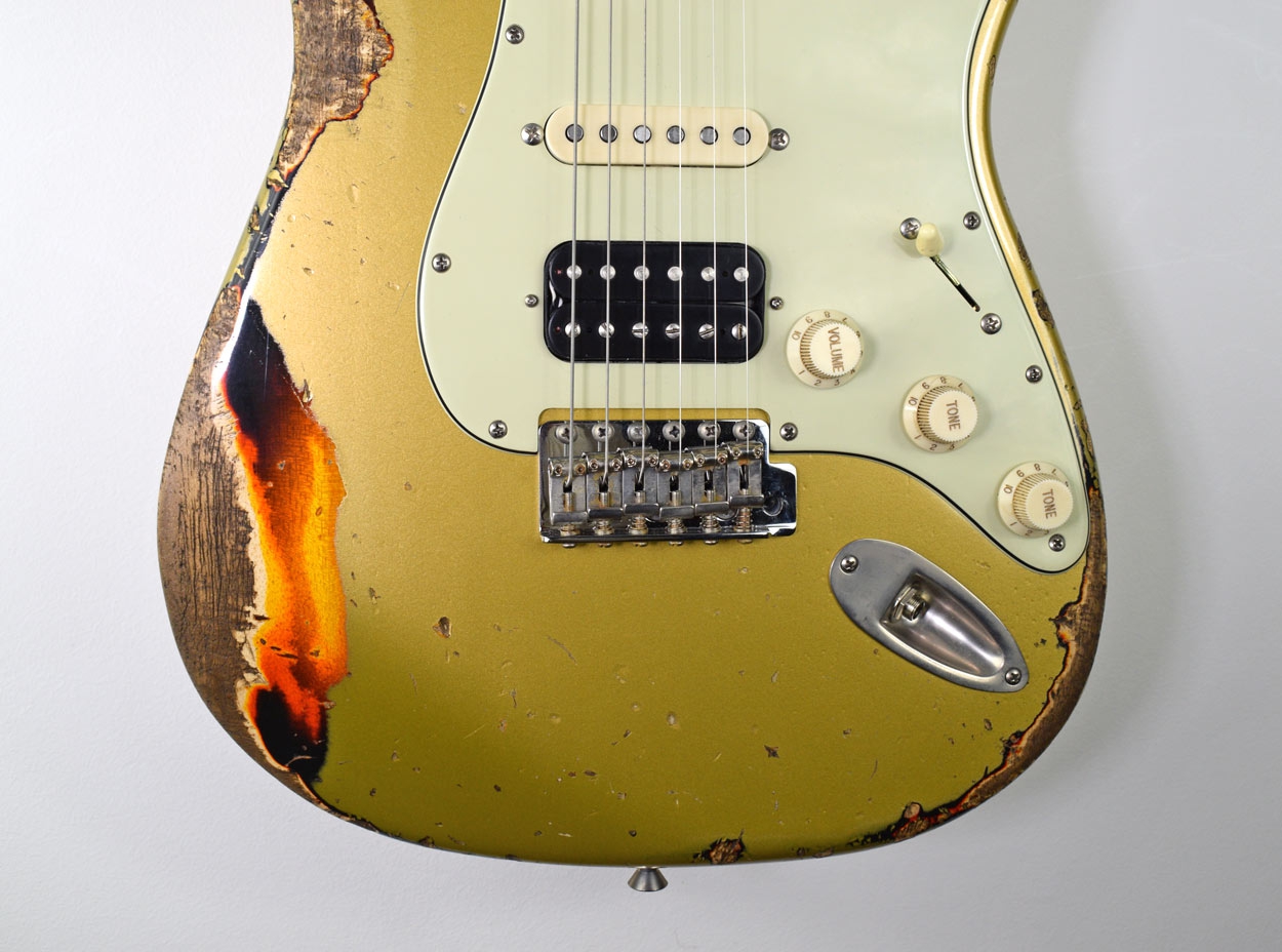 Del-Tone 60s S-Style HSS Gold over Sunburst