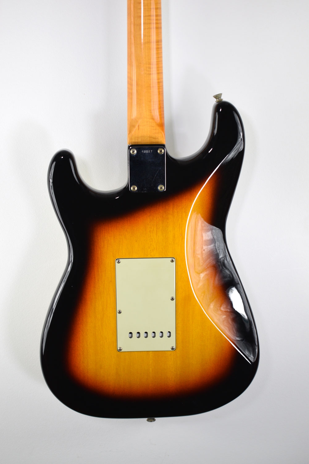 Del-Tone 60s S-style 3-tone Sunburst Light Aged