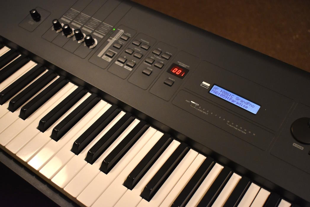 Yamaha MX88 synthesizer Jong gebruikt