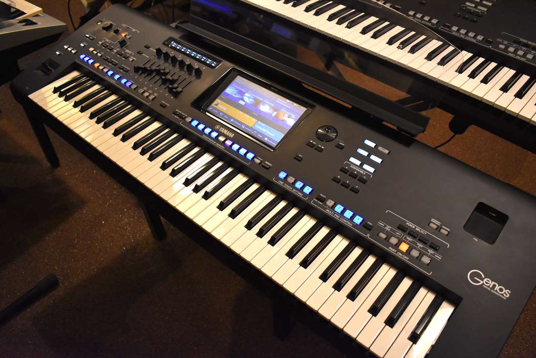 Yamaha Genos 76 digitaal workstation ( Occasion-B )