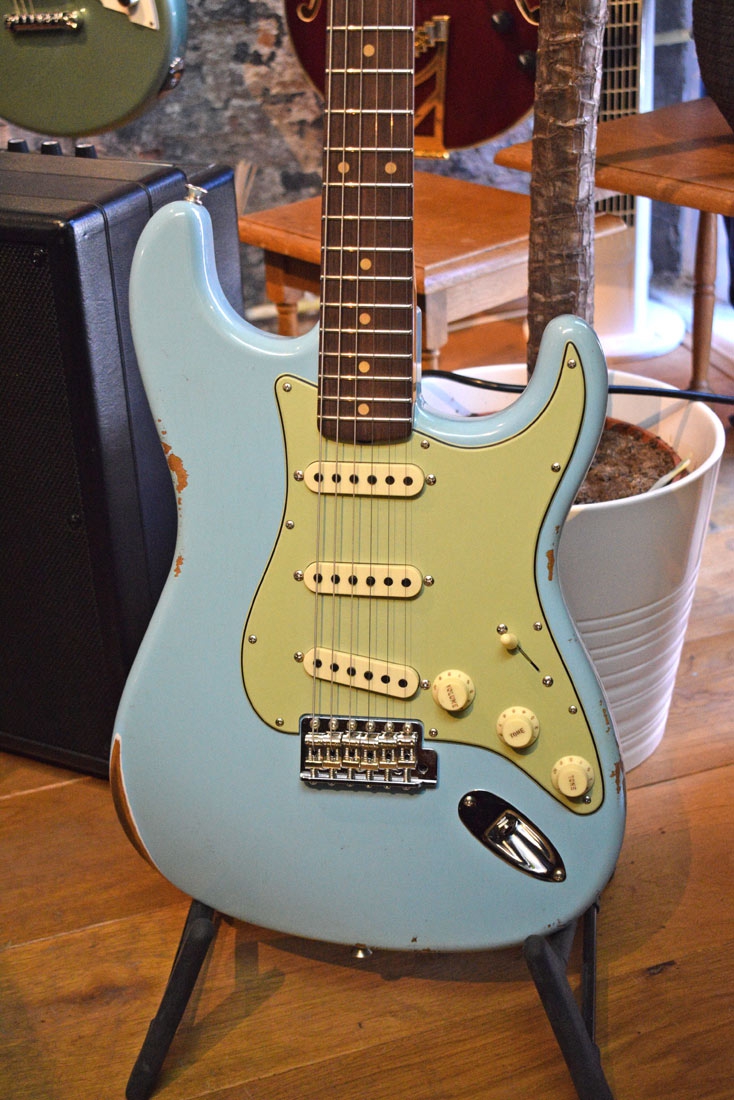 Fender Custom Shop Late 62 Strat Relic Faded Daphne Blue