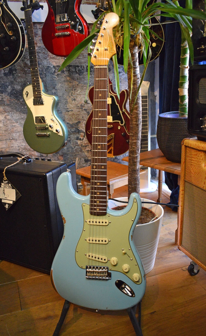 Fender Custom Shop Late 62 Strat Relic Faded Daphne Blue