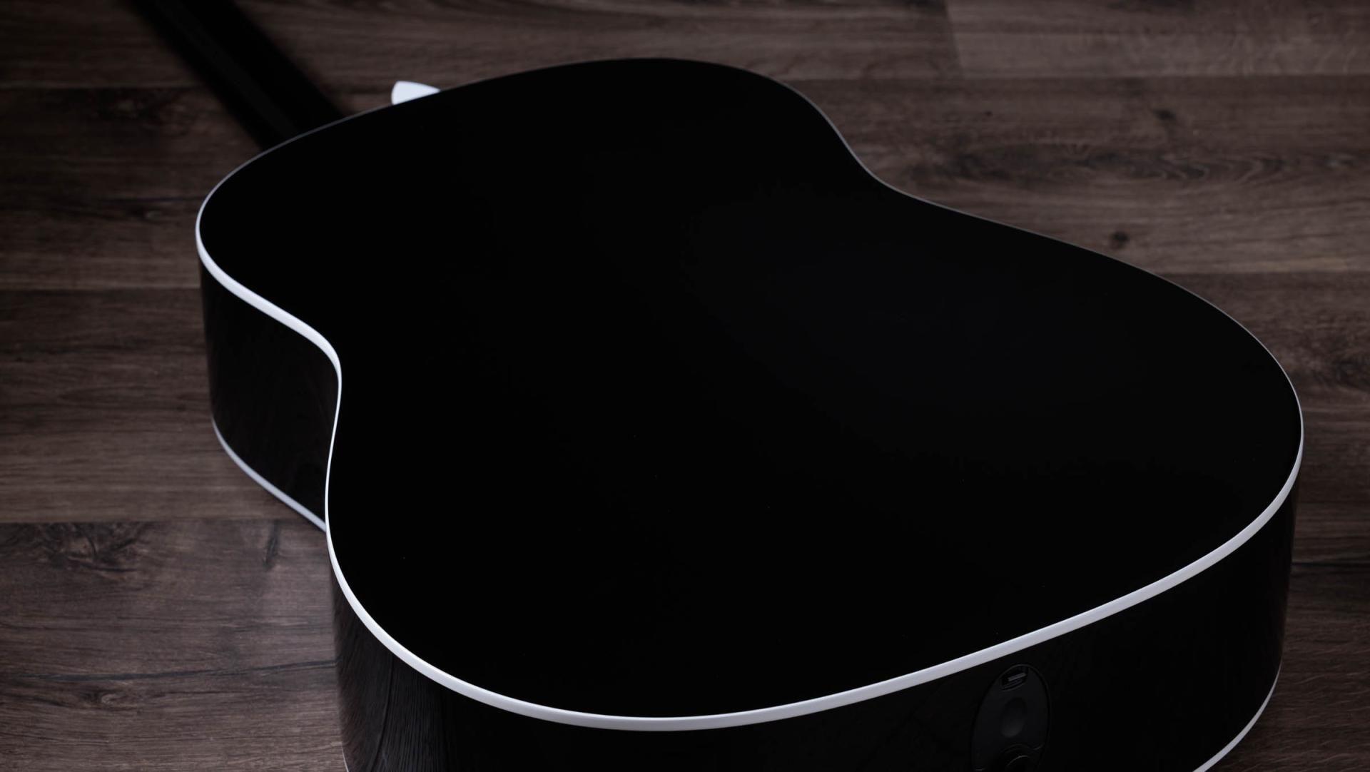 Taylor 217e-BLK Plus