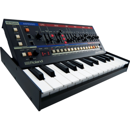 Roland JU-06A