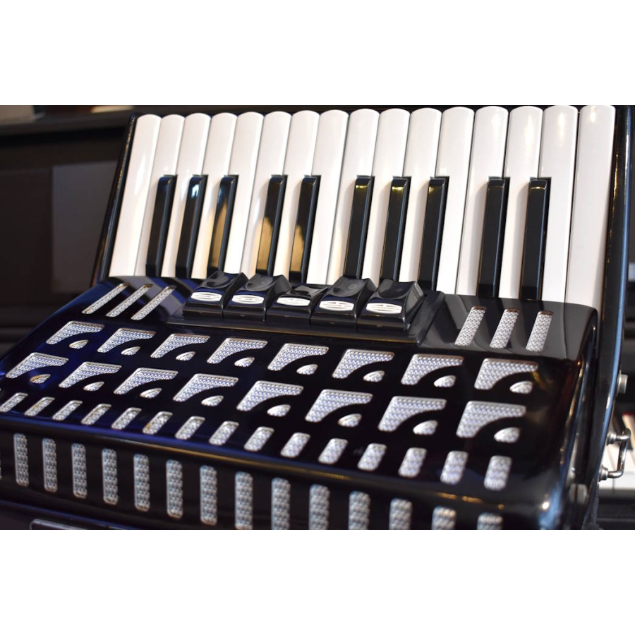 Delicia Junior 23 72Bas Accordeon B Stock