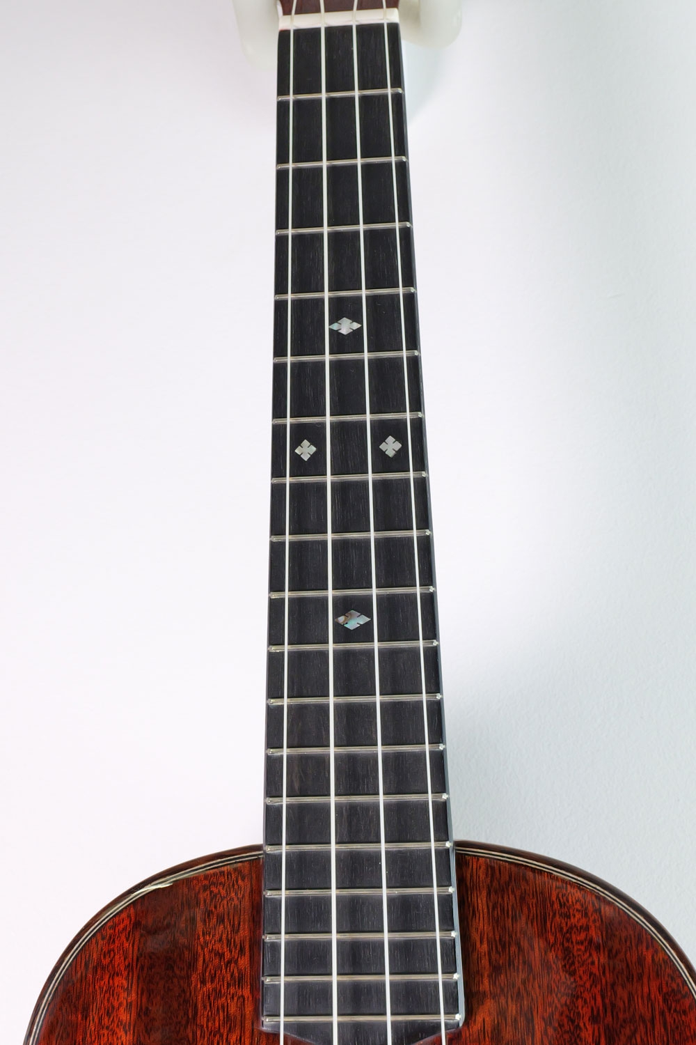 Eastman EU3 Tenor Classic ukulele