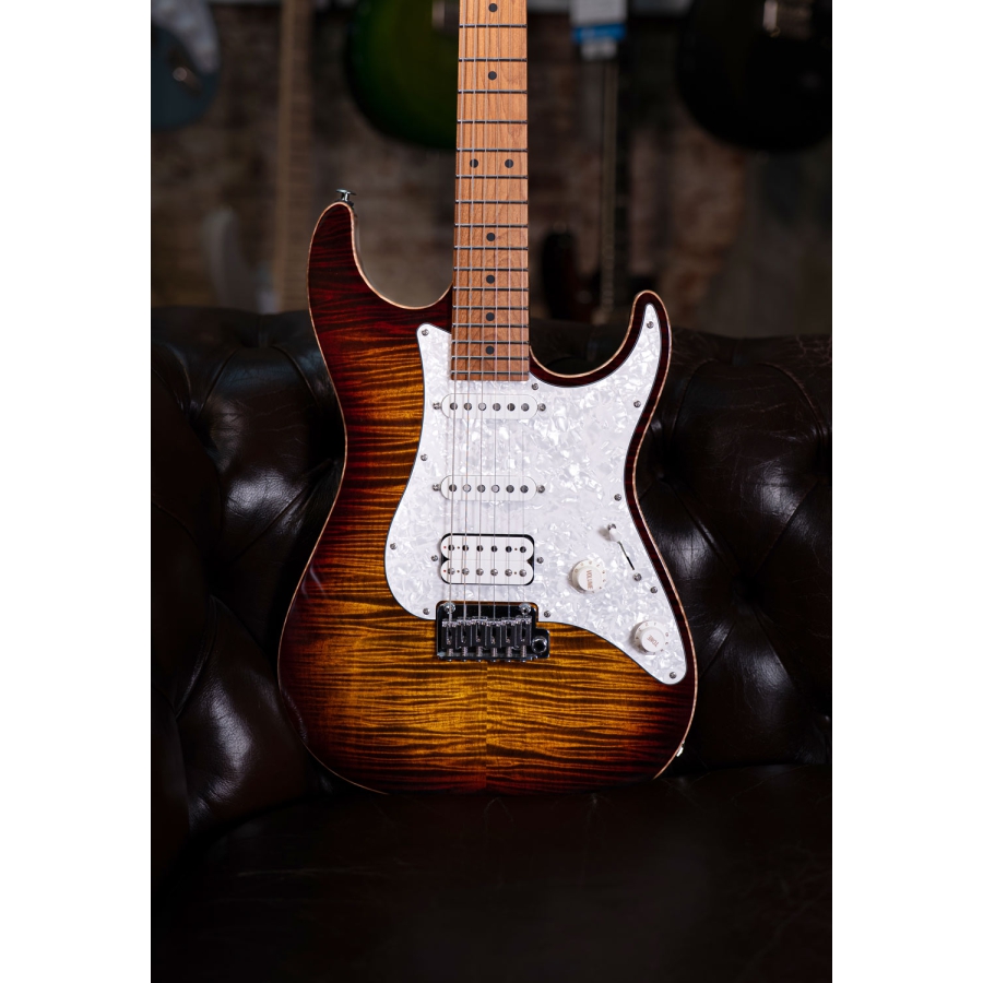 Suhr Standard Plus Roasted Maple HSS Bengal Burst