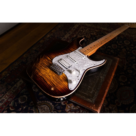 Suhr Standard Plus Roasted Maple HSS Bengal Burst