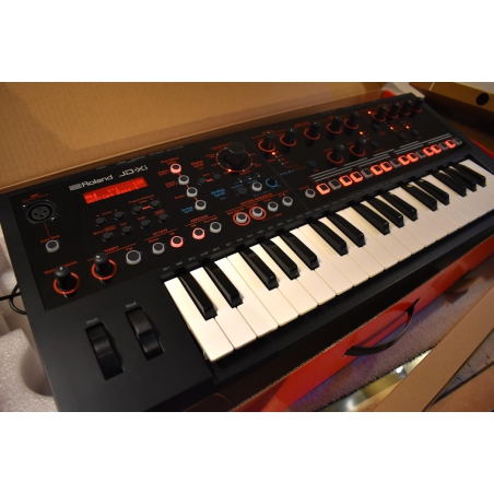 Roland JD-Xi Synthesizer