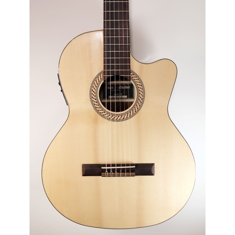 Juan Salvador 1T Thinline Hybrid