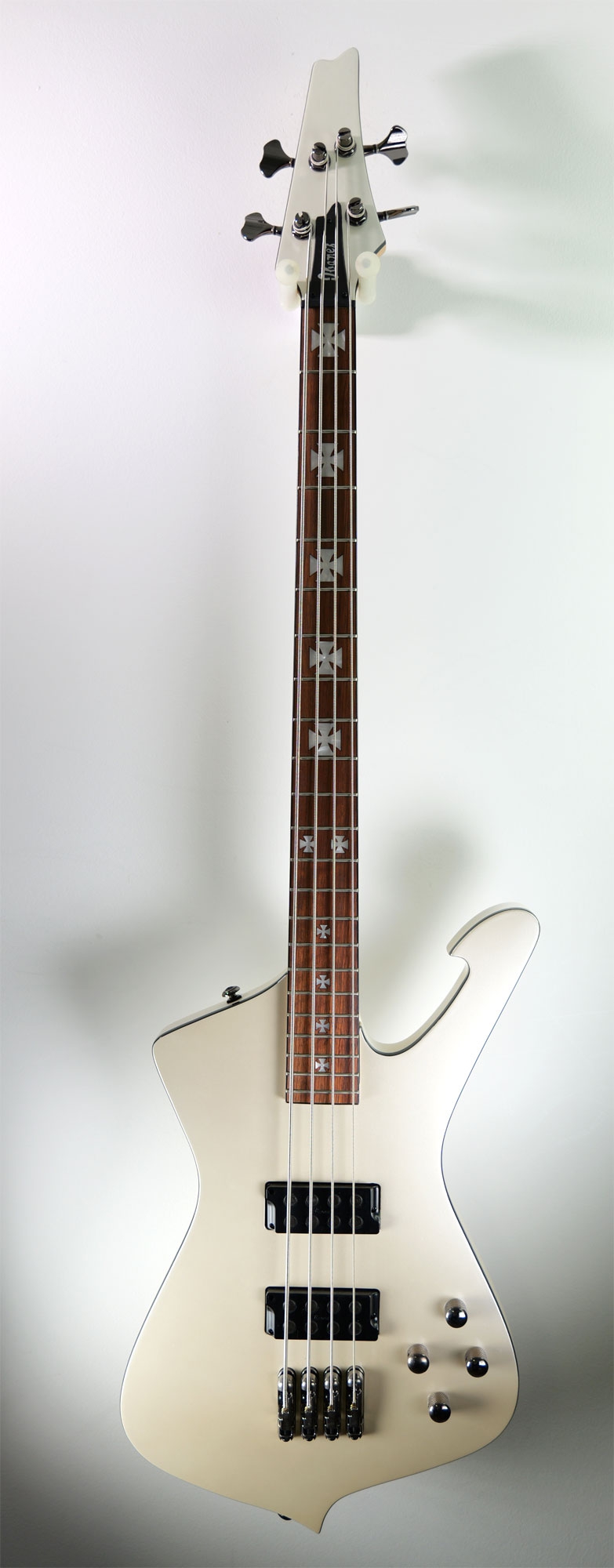 Ibanez SDB 3 Sharlee DAngelo Pearl white