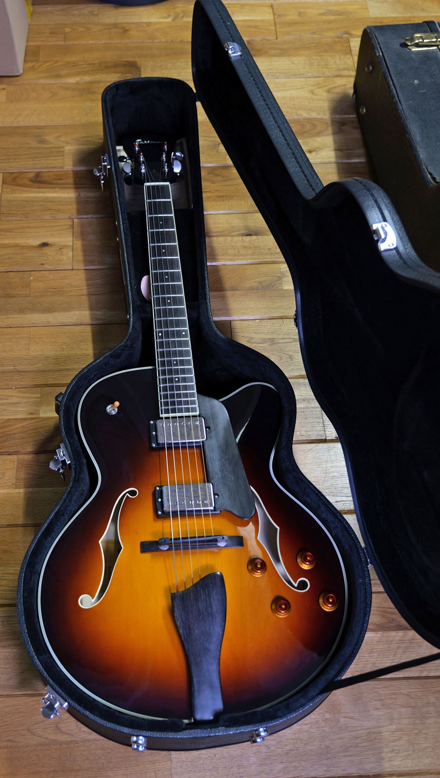 Eastman AR403CED SB