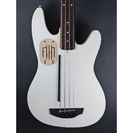 GODIN LR Baggs model fretless Bass White