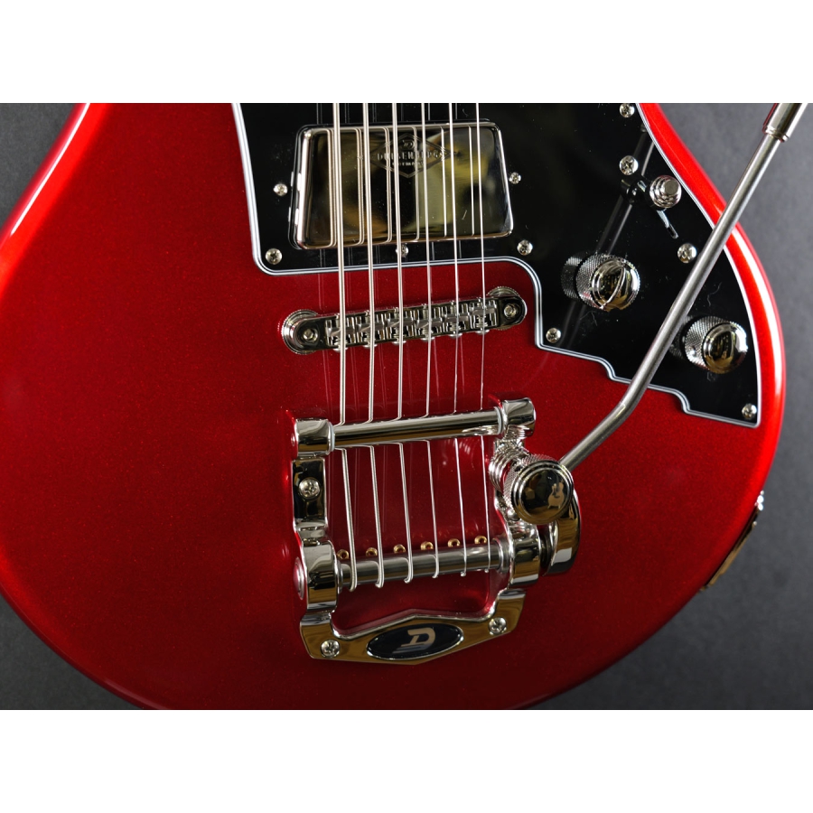 Duesenberg Julietta Baritone Tremolo Catalina Red