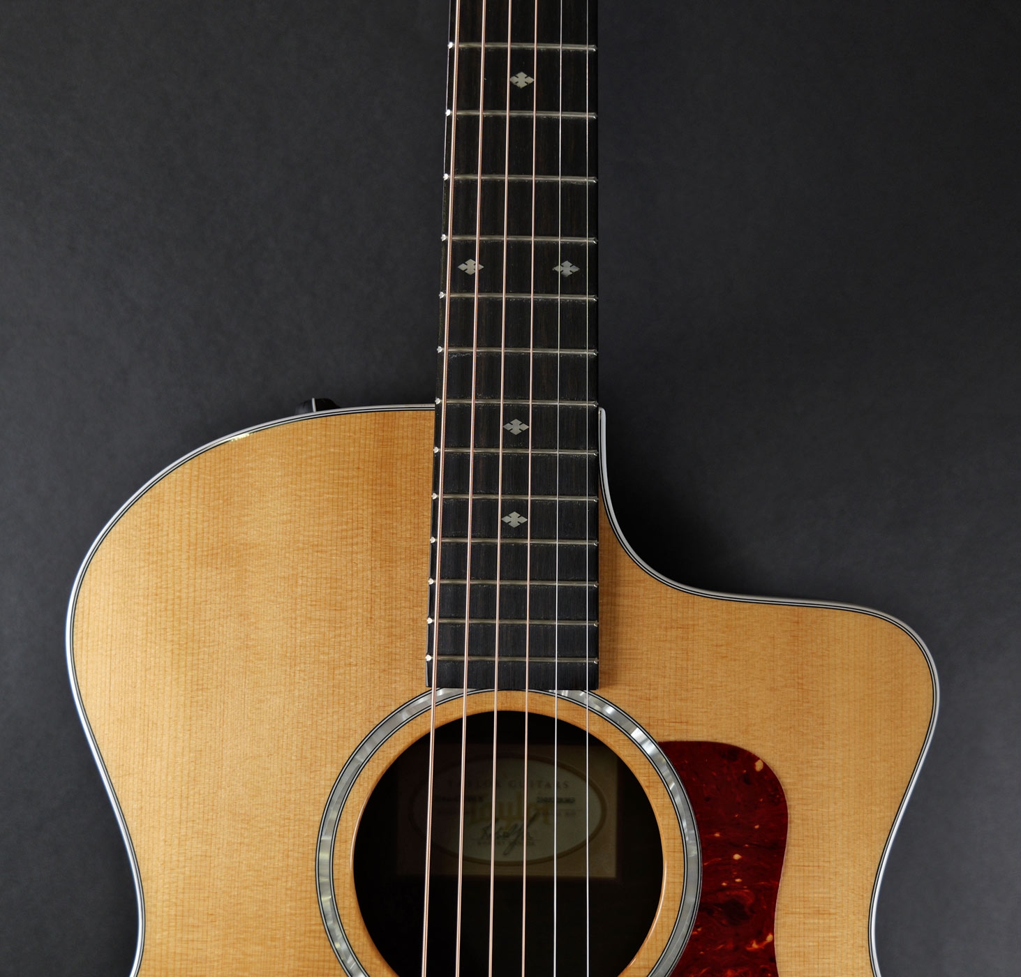 Taylor 214CE-CF DLX