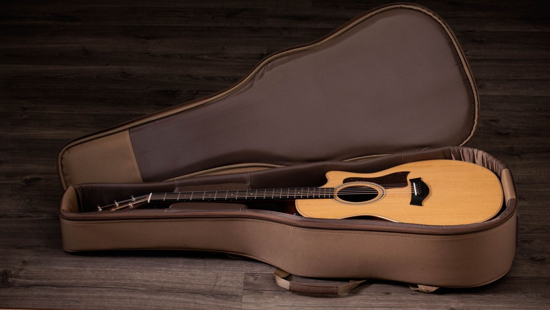 Taylor 414ce Studio Natural