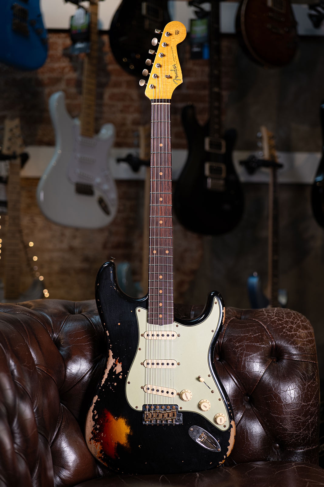 Fender Custom Shop 1960 Stratocaster Heavy Relic RW Black over 3TSB