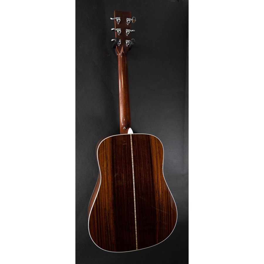 MARTIN D28 LR Baggs M80 bj 2016