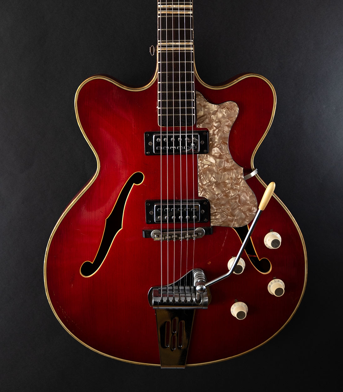 Hofner Verithin Cherry Red 1964