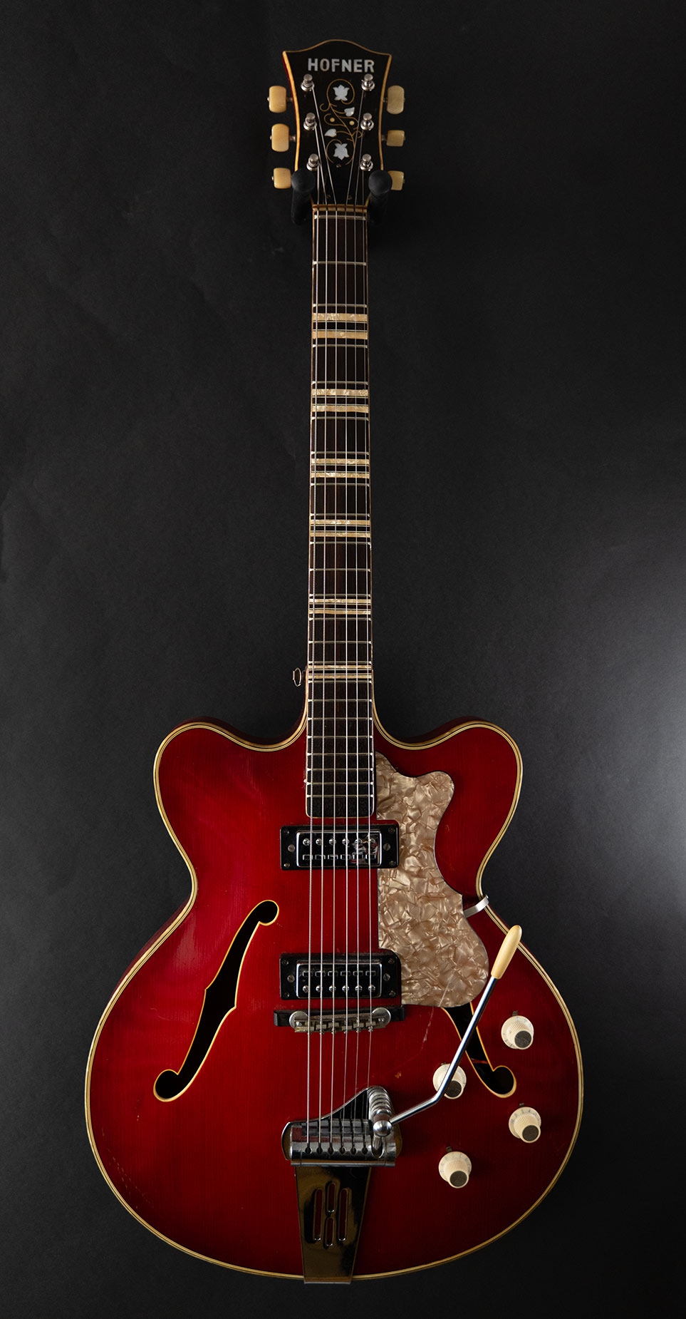 Hofner Verithin Cherry Red 1964