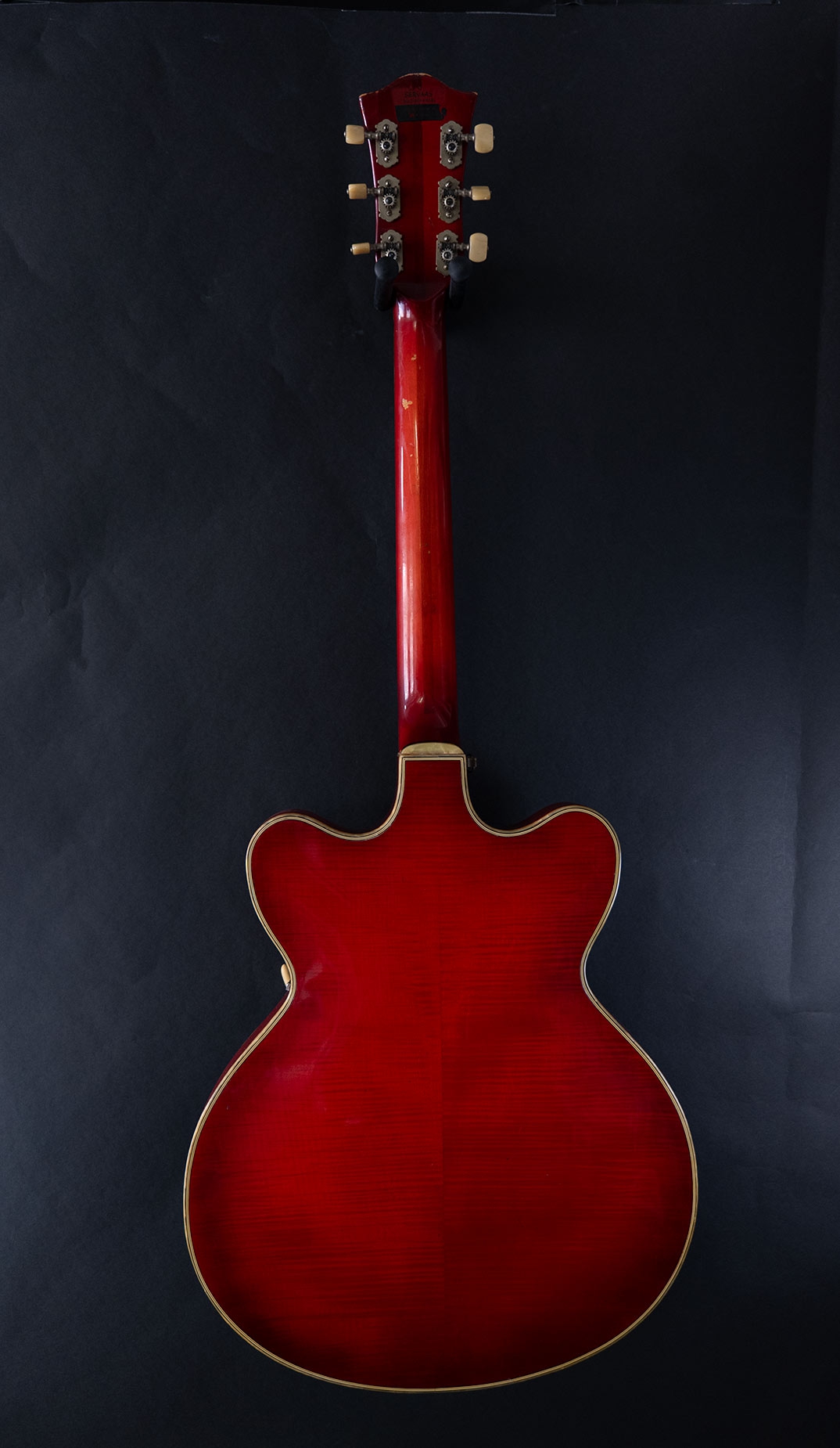 Hofner Verithin Cherry Red 1964